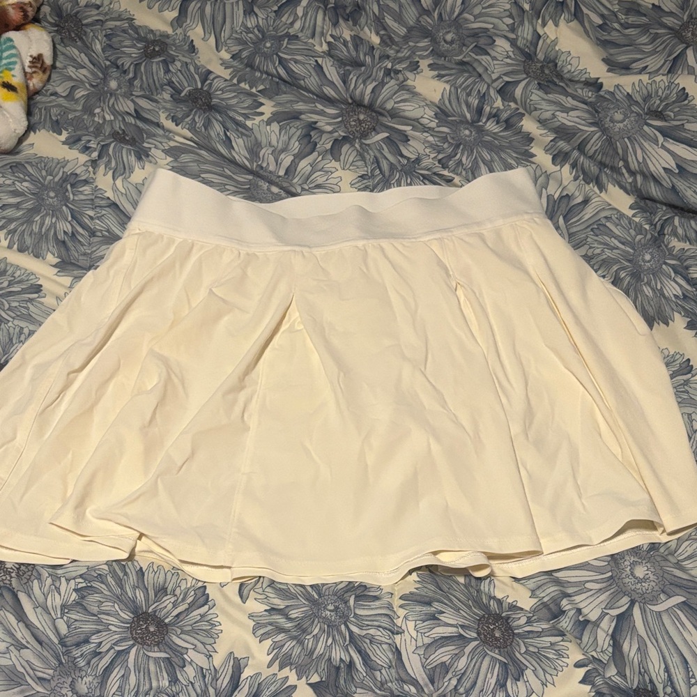 Lululemon Athletica Cream Skater Skirt
